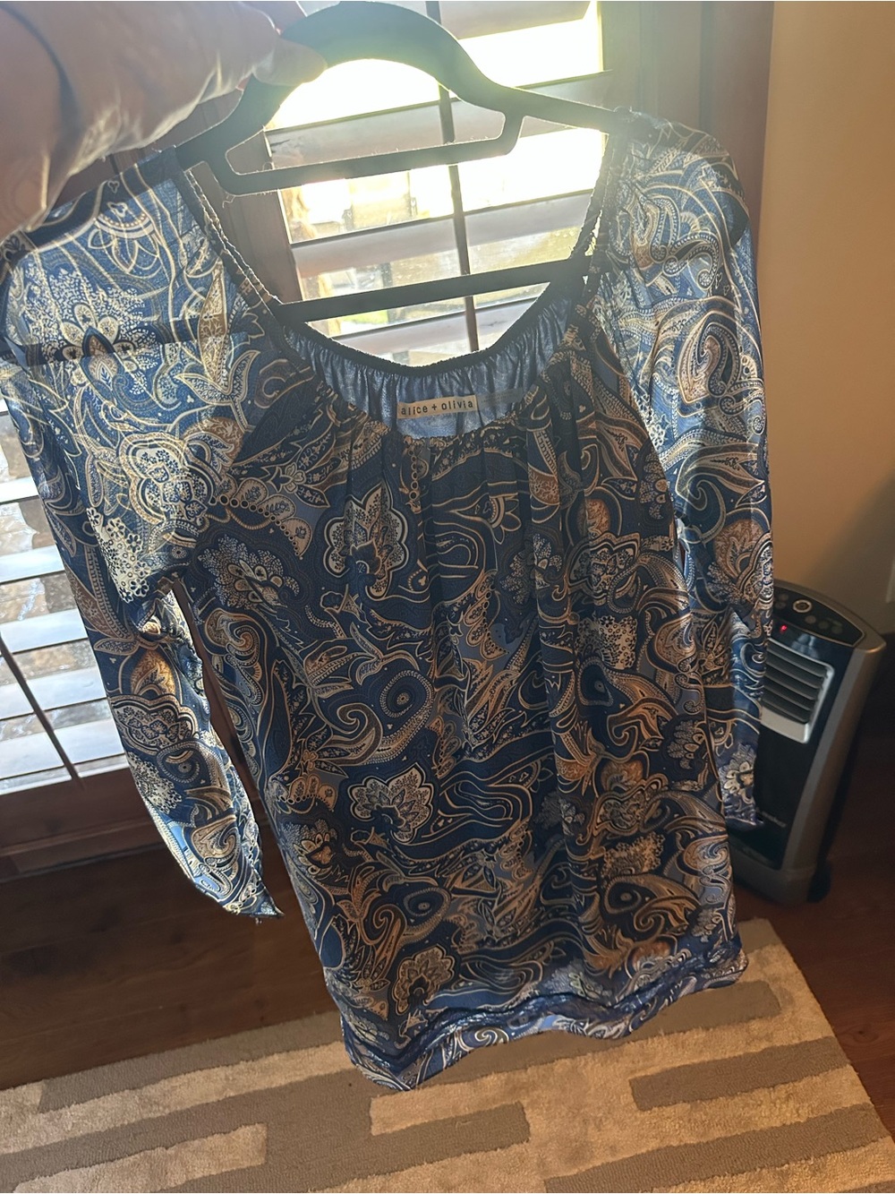 Alice + Olivia Navy and Cream Paisley Long-Sleeve Tunic